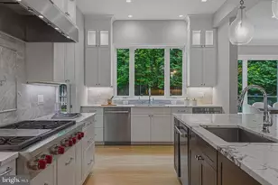 7820 Calpurnia Ct, McLean, VA 22102 - Photo 23