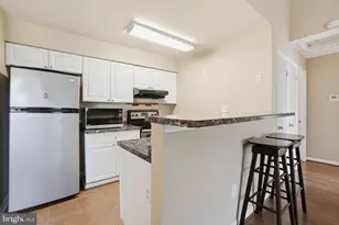 8633 Beekman Pl, Alexandria, VA 22309 - Photo 9