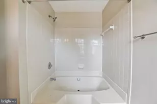 8633 Beekman Pl, Alexandria, VA 22309 - Photo 15