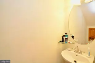 4323 Runabout Ln, Fairfax, VA 22030 - Photo 25