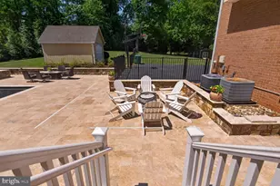 10507 Oakton Ridge Ct, Oakton, VA 22124 - Photo 9