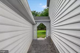 11057 Bishopsgate Ct, Reston, VA 20194 - Photo 9