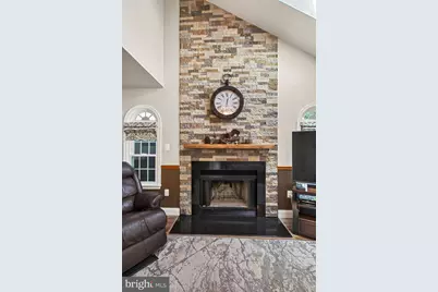 6463 Woodmere Place, Centreville, VA 20120 - Photo 25