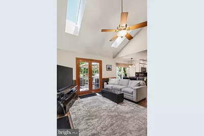 6463 Woodmere Place, Centreville, VA 20120 - Photo 27