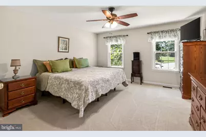 6463 Woodmere Place, Centreville, VA 20120 - Photo 31