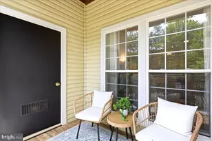 4127 Fountainside Ln, Fairfax, VA 22030 - Photo 5