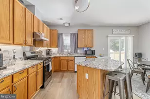 9626 Eaton Woods Pl, Lorton, VA 22079 - Photo 9