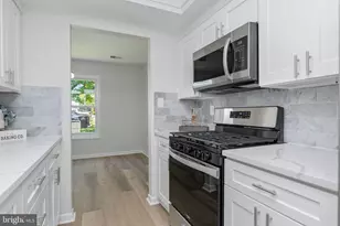 2124 Mager Dr, Herndon, VA 20170 - Photo 9