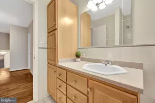 1310 Towlston Rd, Vienna, VA 22182 - Photo 29