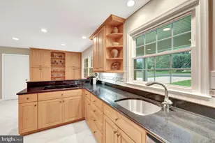 1310 Towlston Rd, Vienna, VA 22182 - Photo 11