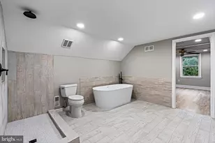 717 Kentland Dr, Great Falls, VA 22066 - Photo 19