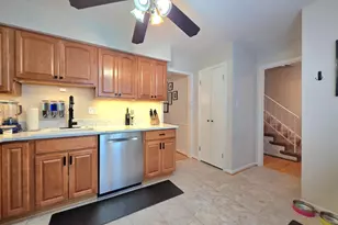 2805 Balliett Ct, Vienna, VA 22180 - Photo 5