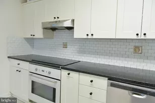 8340 Greensboro Dr, McLean, VA 22102 - Photo 7