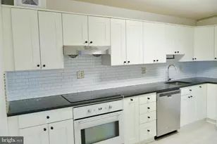 8340 Greensboro Dr, McLean, VA 22102 - Photo 5