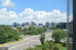 8340 Greensboro Dr, McLean, VA 22102 - Photo 9