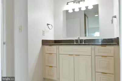 8340 Greensboro Drive #906, McLean, VA 22102 - Photo 17