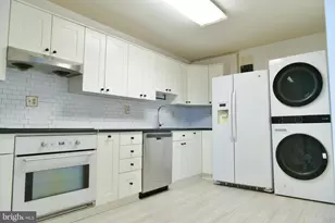 8340 Greensboro Dr, McLean, VA 22102 - Photo 3