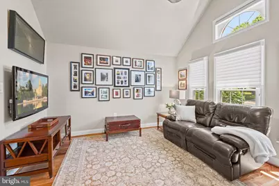 3203 Kinross Circle, Herndon, VA 20171 - Photo 9