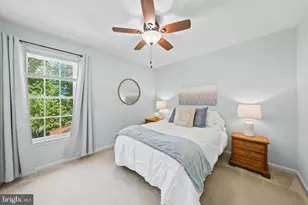 3203 Kinross Cir, Herndon, VA 20171 - Photo 11