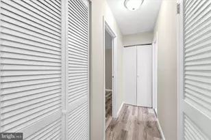 9730 Kingsbridge Dr, Fairfax, VA 22031 - Photo 5