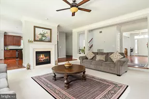 8906 Laurel Overlook Dr, Lorton, VA 22079 - Photo 15