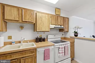 5903 Mount Eagle Dr, Alexandria, VA 22303 - Photo 13