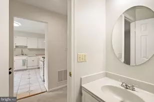 7877 Hampton Village Pass, Annandale, VA 22003 - Photo 25