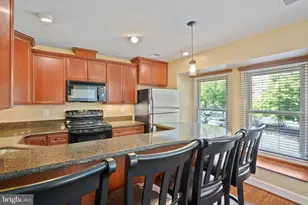 3915 Green Look Ct, Fairfax, VA 22033 - Photo 7