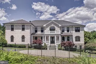 7112 Georgetown Pike, McLean, VA 22101 - Photo 1