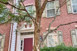 5605 Harrington Falls Ln, Alexandria, VA 22312 - Photo 3