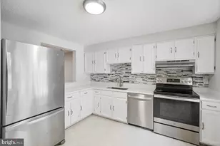 5851 Jacksons Oak Ct, Burke, VA 22015 - Photo 7