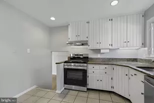 8908 Charles Augustine Dr, Alexandria, VA 22308 - Photo 9