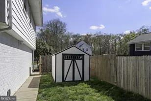 8908 Charles Augustine Dr, Alexandria, VA 22308 - Photo 29