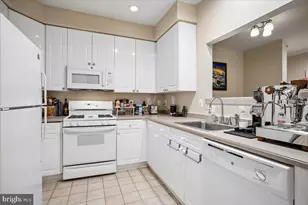 1851 Stratford Park Pl, Reston, VA 20190 - Photo 7