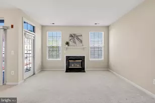 11575 Cavalier Landing Ct, Fairfax, VA 22030 - Photo 3