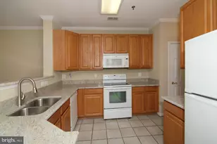 7751 Milford Haven Dr, Lorton, VA 22079 - Photo 5