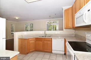7751 Milford Haven Dr, Lorton, VA 22079 - Photo 7