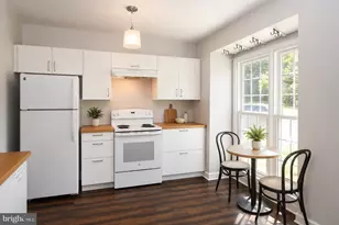 5714 Lofthill Ct, Alexandria, VA 22303 - Photo 3