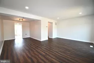 5714 Lofthill Ct, Alexandria, VA 22303 - Photo 5