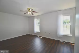 5714 Lofthill Ct, Alexandria, VA 22303 - Photo 7