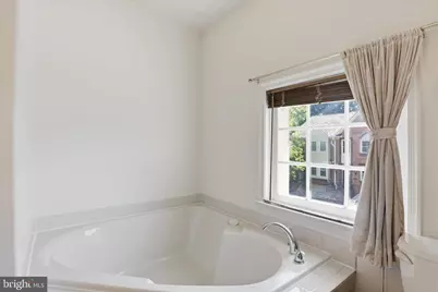 3946 Valley Ridge Drive, Fairfax, VA 22033 - Photo 21