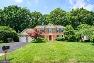 8722 Foxhall Terrace, Fairfax Station, VA 22039 - Photo 5