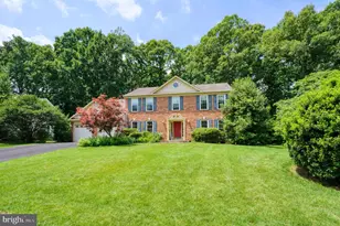 8722 Foxhall Terrace, Fairfax Station, VA 22039 - Photo 3