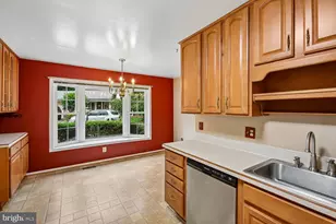7871 Godolphin Dr, Springfield, VA 22153 - Photo 27