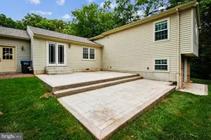 7871 Godolphin Dr, Springfield, VA 22153 - Photo 13