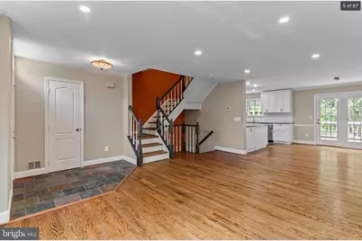 3906 Valley Ridge Drive, Fairfax, VA 22033 - Photo 5