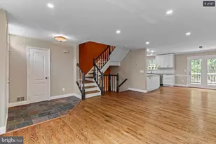 3906 Valley Ridge Dr, Fairfax, VA 22033 - Photo 5