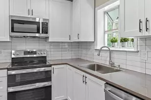 3906 Valley Ridge Dr, Fairfax, VA 22033 - Photo 11
