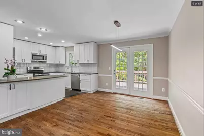 3906 Valley Ridge Drive, Fairfax, VA 22033 - Photo 9