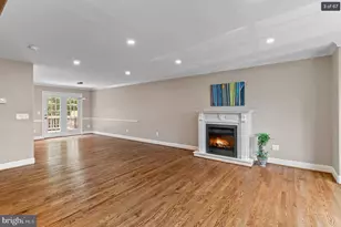 3906 Valley Ridge Dr, Fairfax, VA 22033 - Photo 3
